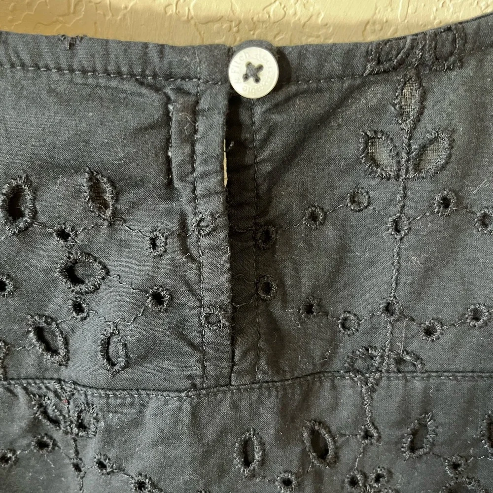 Abercrombie & Fitch Women’s Black Short-Sleeve Blouse | Medium | Like New - Picture 3 of 4